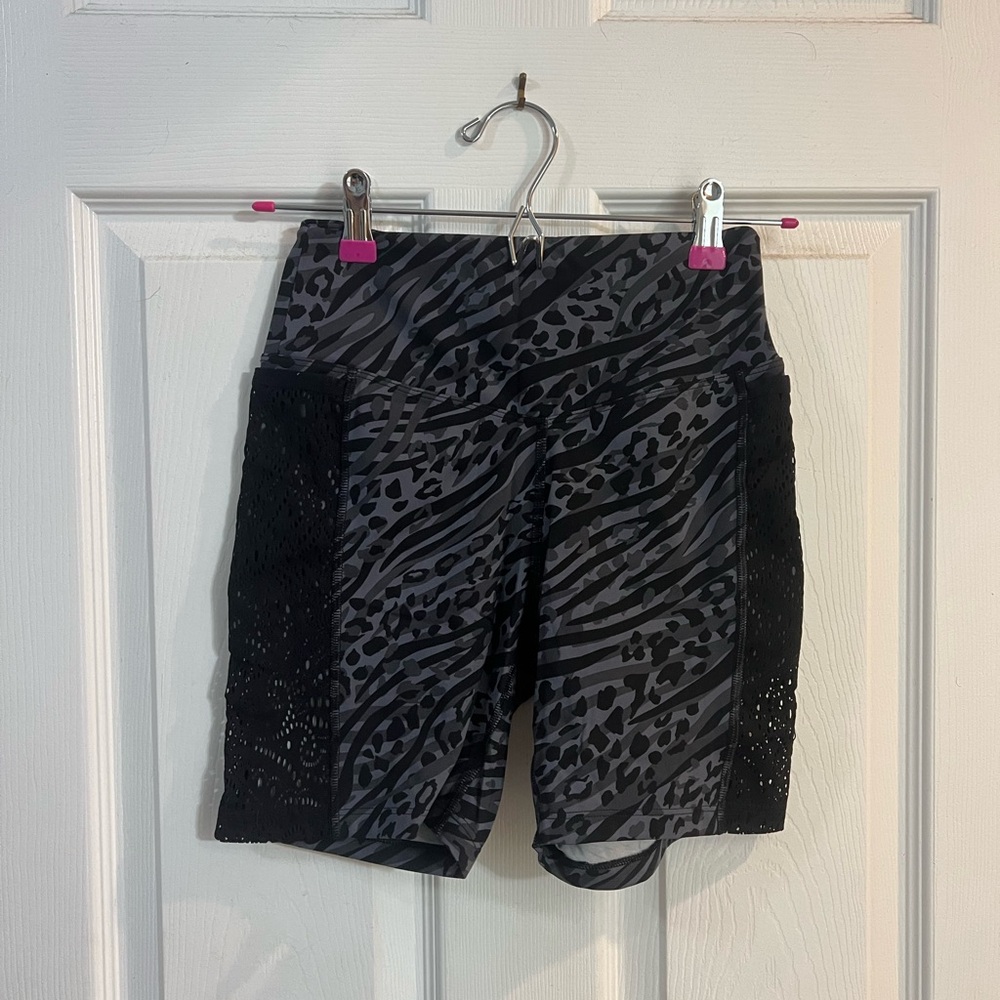patterned biker shorts